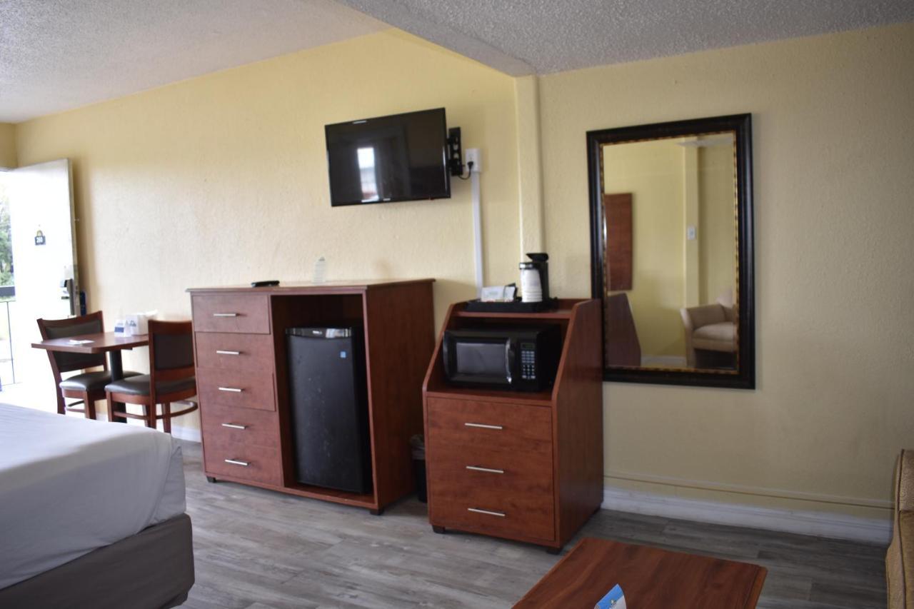 Days Inn By Wyndham Wildwood I-75 Zewnętrze zdjęcie