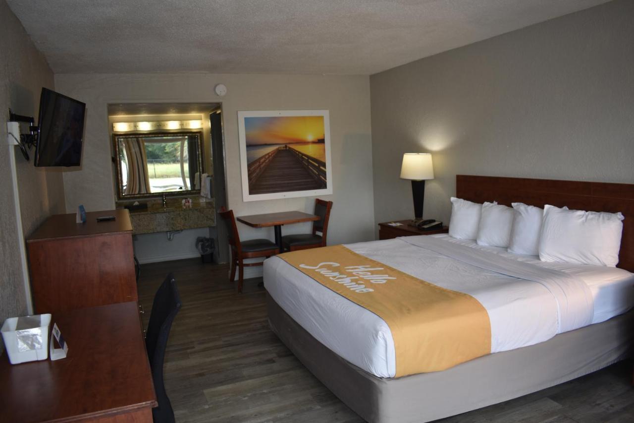Days Inn By Wyndham Wildwood I-75 Zewnętrze zdjęcie