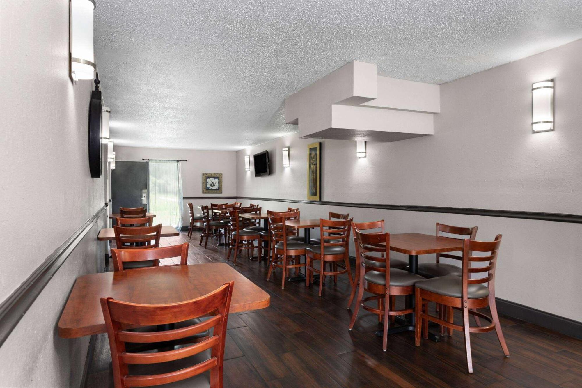 Days Inn By Wyndham Wildwood I-75 Zewnętrze zdjęcie
