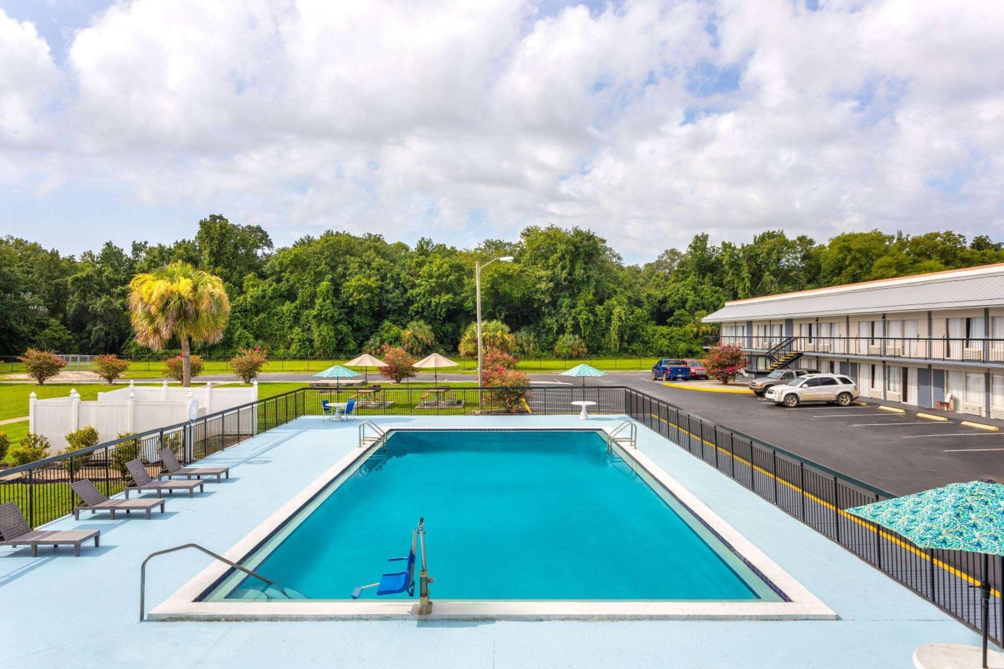 Days Inn By Wyndham Wildwood I-75 Zewnętrze zdjęcie